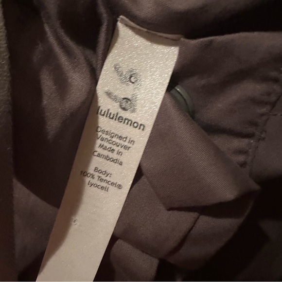 Lululemon City Stroll Jacket Grey Sage - Picture 8 of 12